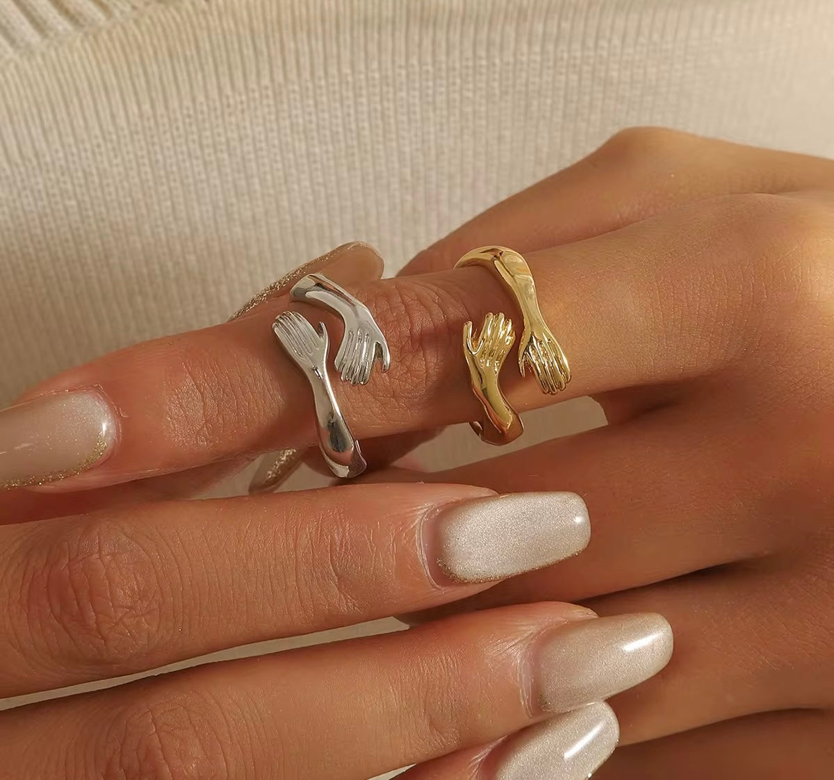 Bague "Câlin Éternel" – Un Symbole d'Amour et de Réconfort