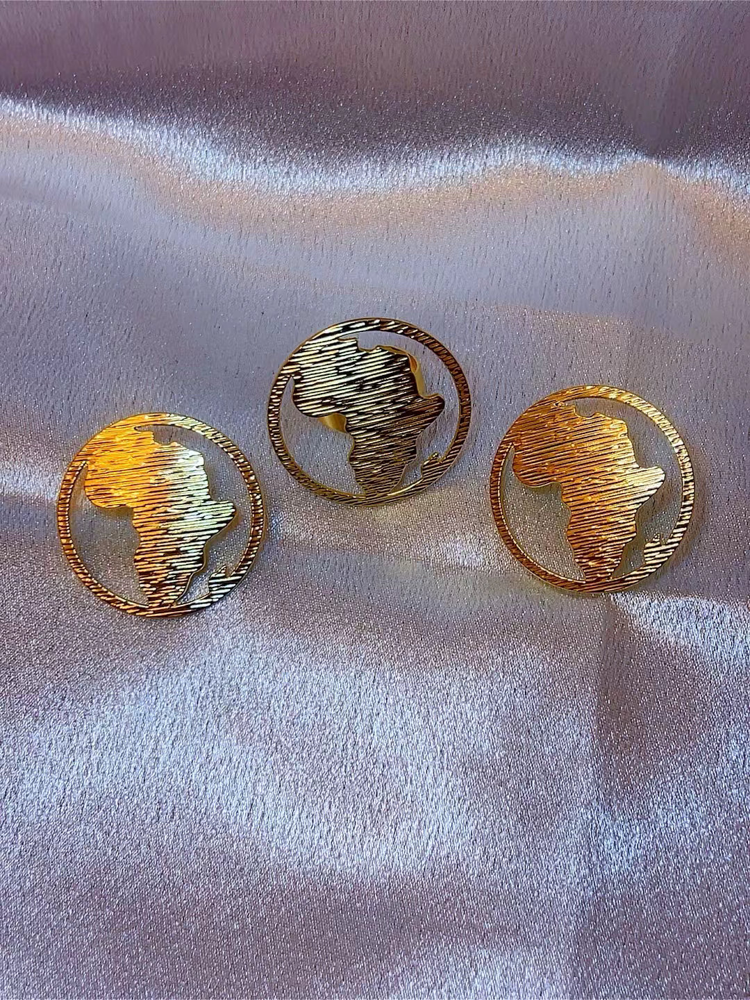 Boucles d’oreilles -bague -"Héritage d'Afrique" – Éclat Doré & Design Texturé