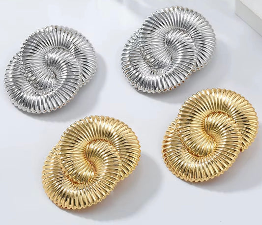 Boucles d’oreilles - en spirales texturées – Finition dorée brillante