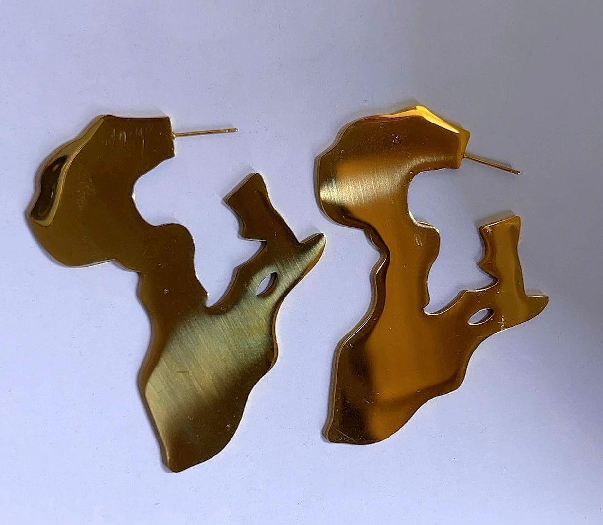 Boucles d’oreilles -créole  silhouette Afrique en or